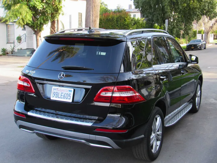 BLACK, 2015 MERCEDES-BENZ M-CLASS Image 4