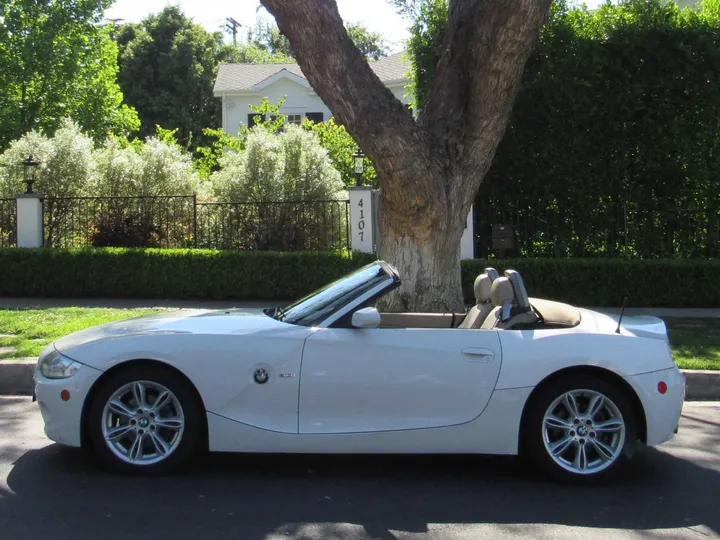 2005 BMW Z4 Image 10