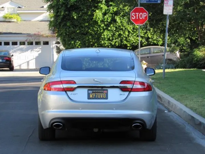 SILVER, 2013 JAGUAR XF Image 5