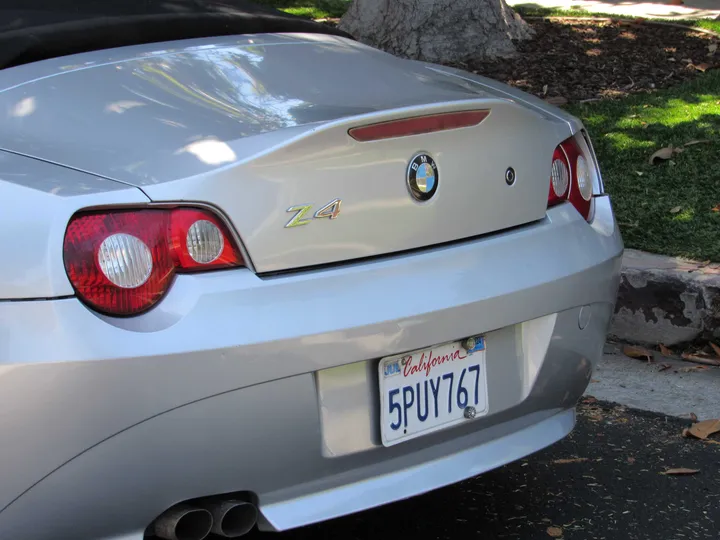 SILVER, 2005 BMW Z4 Image 6
