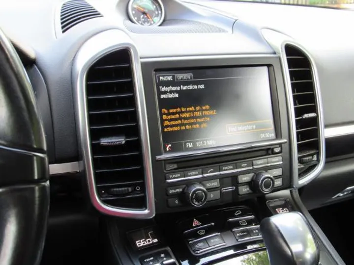 BLACK, 2014 PORSCHE CAYENNE Image 20