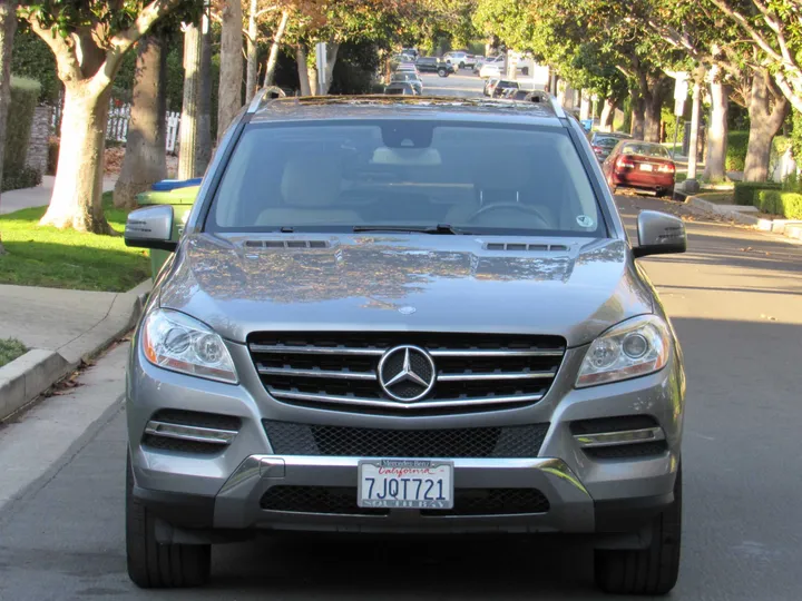 GREY, 2015 MERCEDES-BENZ M-CLASS Image 2