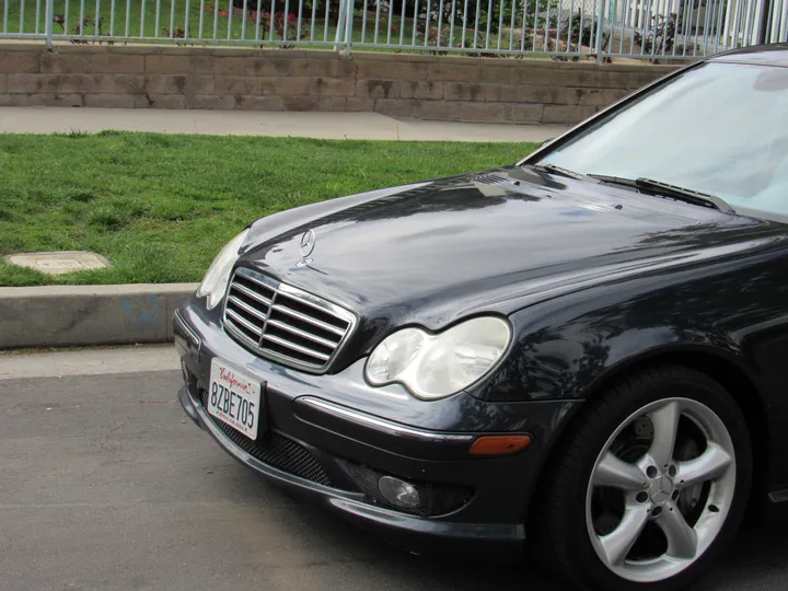 2005 MERCEDES-BENZ C-CLASS Image 9