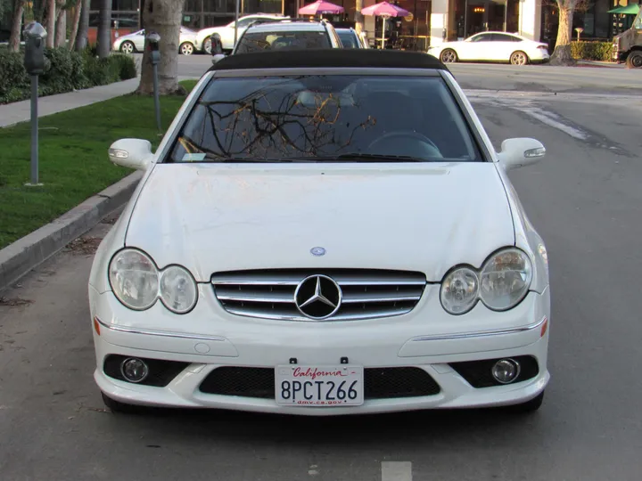 WHITE, 2009 MERCEDES-BENZ CLK-CLASS Image 13