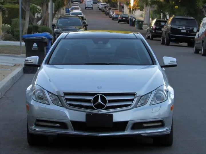 SILVER, 2011 MERCEDES-BENZ E-CLASS Image 2