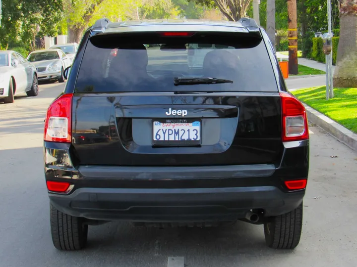 BLACK, 2012 JEEP COMPASS Image 5