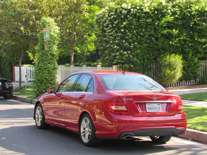 2013 MERCEDES-BENZ C-CLASS Image 7