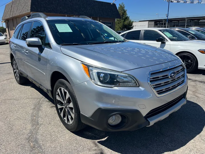 SILVER, 2017 SUBARU OUTBACK 2.5I LIMITED Image 4