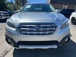 SILVER, 2017 SUBARU OUTBACK 2.5I LIMITED Thumnail Image 8