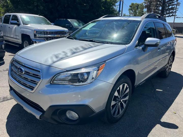 SILVER, 2017 SUBARU OUTBACK 2.5I LIMITED Image 9