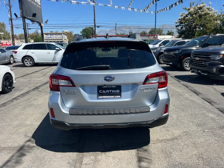 SILVER, 2017 SUBARU OUTBACK 2.5I LIMITED Image 11