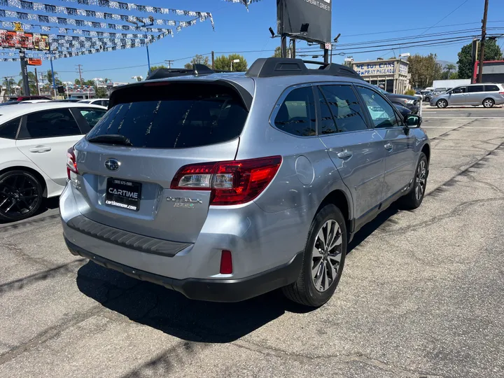 SILVER, 2017 SUBARU OUTBACK 2.5I LIMITED Image 13