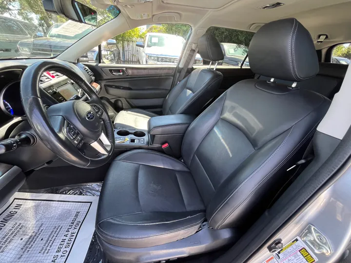 SILVER, 2017 SUBARU OUTBACK 2.5I LIMITED Image 35