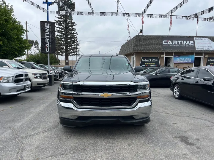 GRAY, 2018 CHEVROLET SILVERADO 1500 DOUBLE CAB Image 5