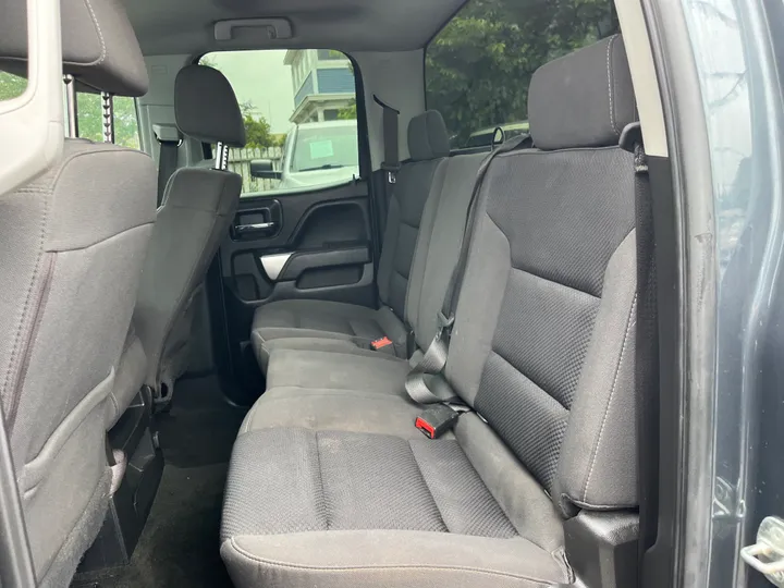 GRAY, 2018 CHEVROLET SILVERADO 1500 DOUBLE CAB Image 21