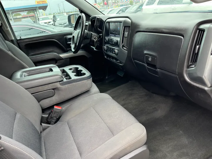 GRAY, 2018 CHEVROLET SILVERADO 1500 DOUBLE CAB Image 34