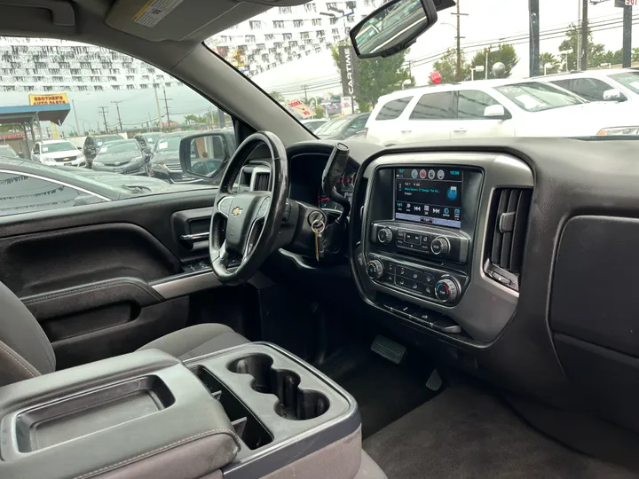 GRAY, 2018 CHEVROLET SILVERADO 1500 DOUBLE CAB Image 39