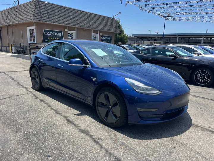 BLUE, 2019 TESLA MODEL 3 MID RANGE Image 2