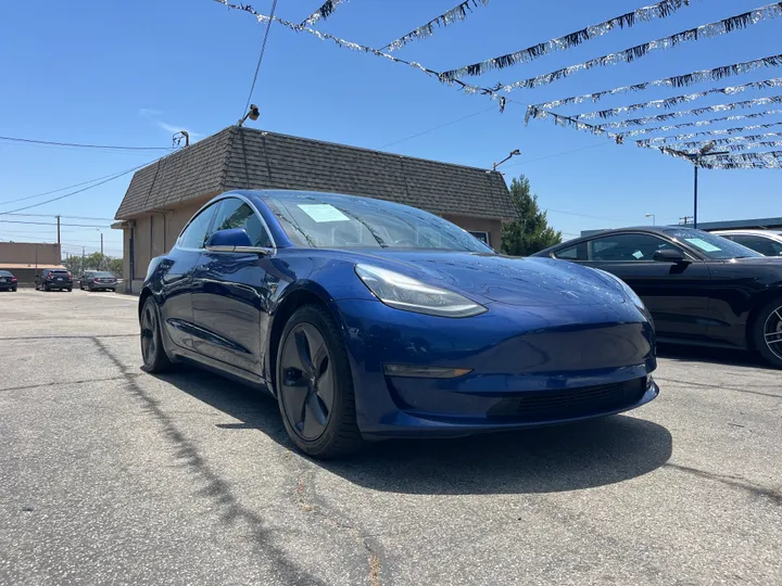 BLUE, 2019 TESLA MODEL 3 MID RANGE Image 3