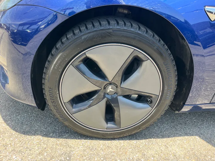 BLUE, 2019 TESLA MODEL 3 MID RANGE Image 64