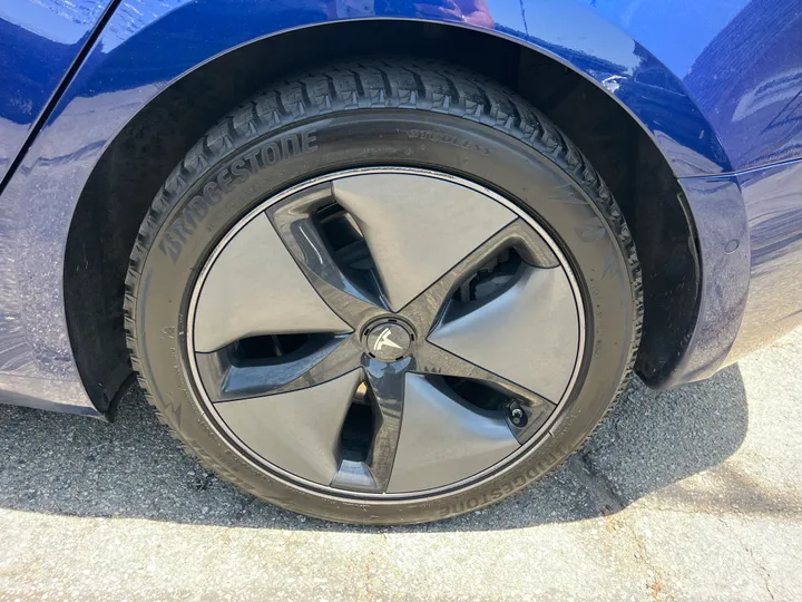 BLUE, 2019 TESLA MODEL 3 MID RANGE Image 65