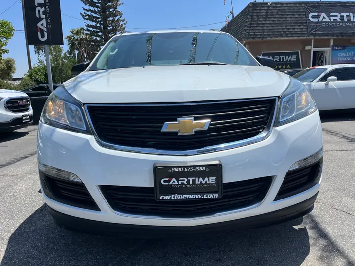 WHITE, 2017 CHEVROLET TRAVERSE Image 12