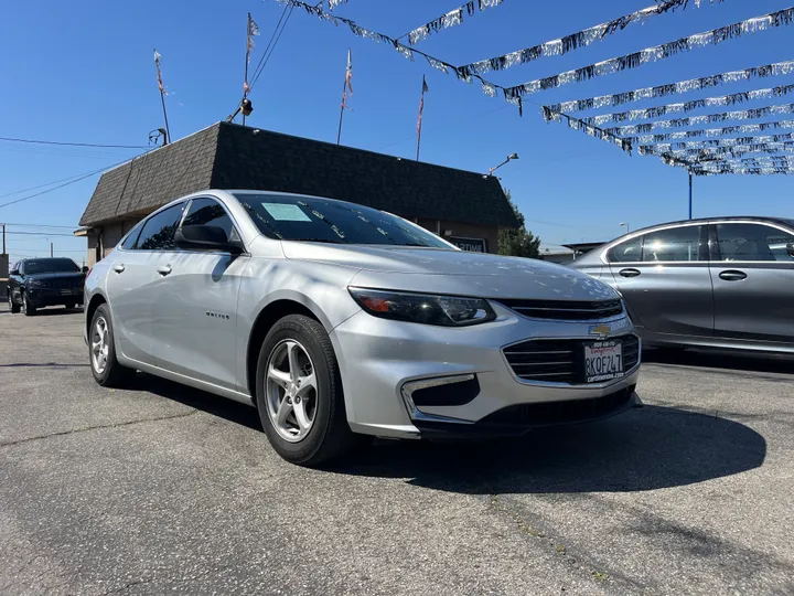 SILVER, 2018 CHEVROLET MALIBU Image 3