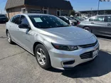 SILVER, 2018 CHEVROLET MALIBU Thumnail Image 4