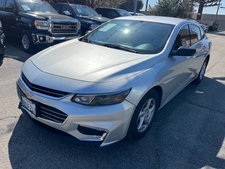 SILVER, 2018 CHEVROLET MALIBU Image 7