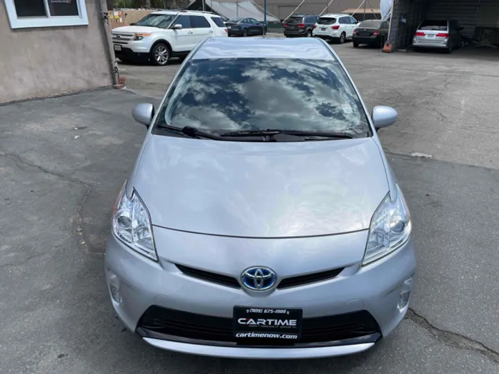 SILVER, 2015 TOYOTA PRIUS THREE Image 5