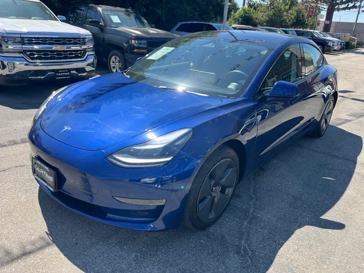 BLUE, 2023 TESLA MODEL 3 Image 7