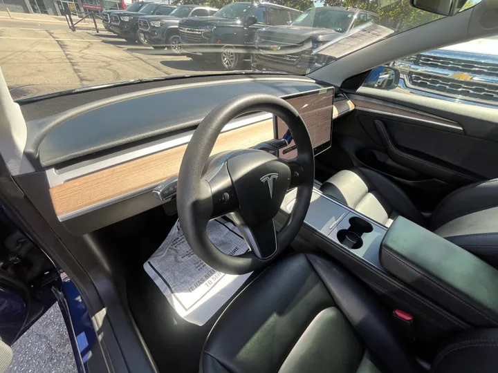 BLUE, 2023 TESLA MODEL 3 Image 36