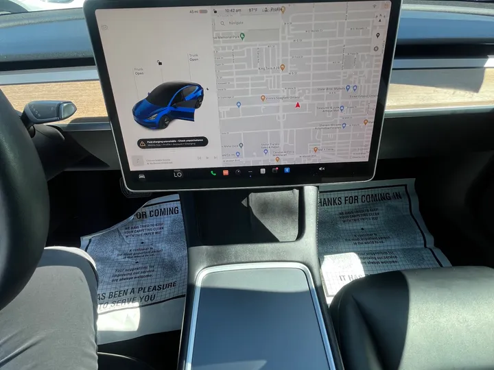 BLUE, 2023 TESLA MODEL 3 Image 38