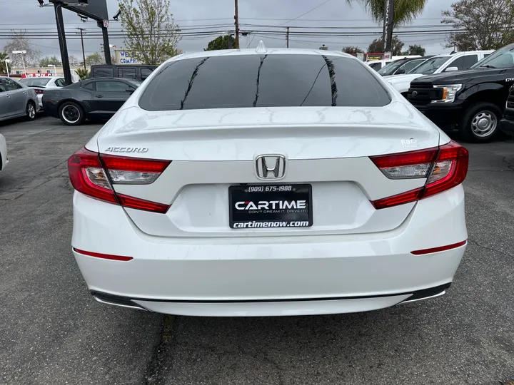 WHITE, 2019 HONDA ACCORD Image 16