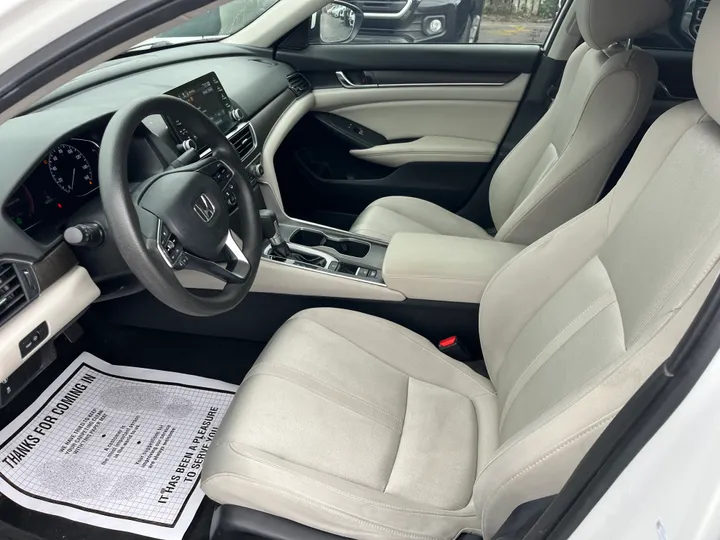 WHITE, 2019 HONDA ACCORD Image 24