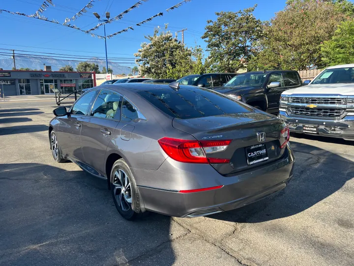 GRAY, 2018 HONDA ACCORD EX-L Image 12