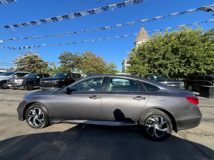 GRAY, 2018 HONDA ACCORD EX-L Image 20