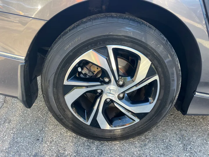 GRAY, 2018 HONDA ACCORD EX-L Image 57