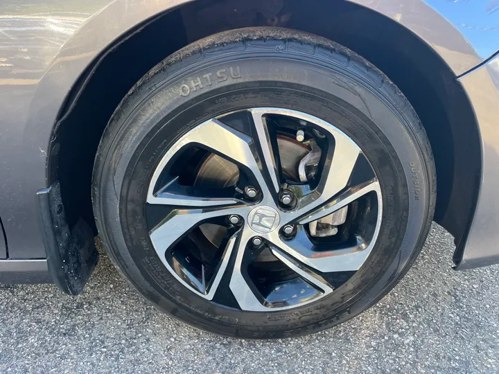 GRAY, 2018 HONDA ACCORD EX-L Image 62