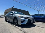 SILVER, 2019 TOYOTA CAMRY SE Thumnail Image 3