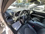 SILVER, 2019 TOYOTA CAMRY SE Thumnail Image 34