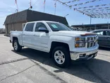 WHITE, 2015 CHEVROLET SILVERADO 1500 CREW CAB Z71 LTZ 4WD Thumnail Image 2