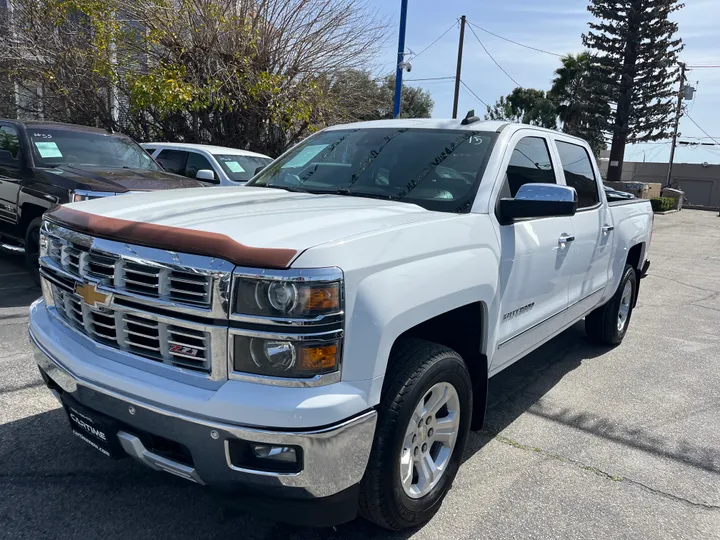 WHITE, 2015 CHEVROLET SILVERADO 1500 CREW CAB Z71 LTZ 4WD Image 7