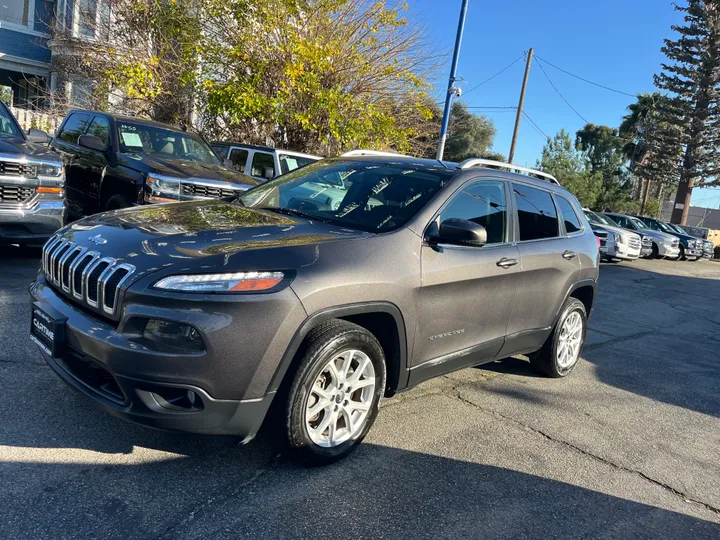 GRAY, 2018 JEEP CHEROKEE Image 2