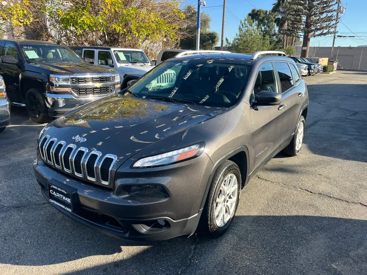 GRAY, 2018 JEEP CHEROKEE Image 4