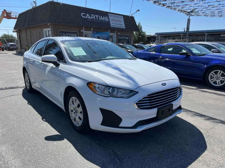 WHITE, 2019 FORD FUSION Image 4