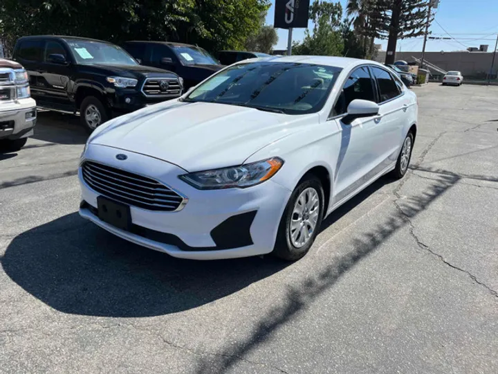 WHITE, 2019 FORD FUSION Image 6