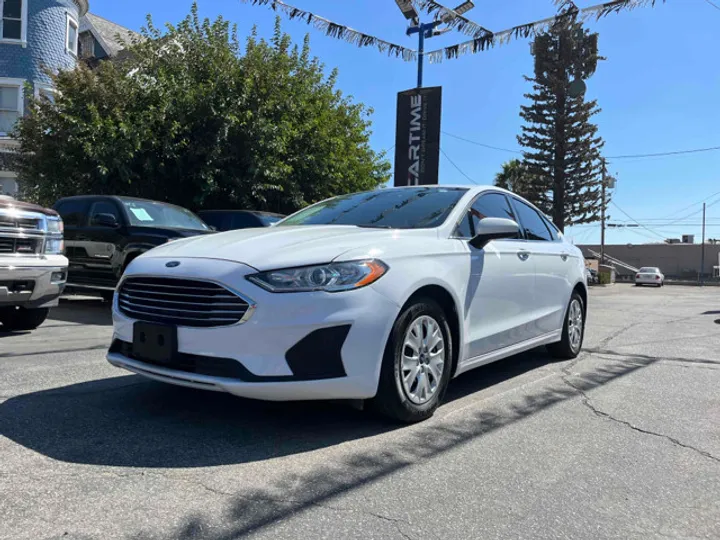 WHITE, 2019 FORD FUSION Image 8