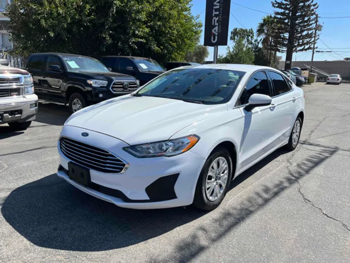 WHITE, 2019 FORD FUSION Image 9