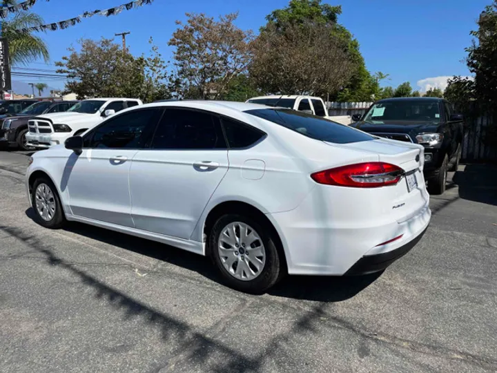 WHITE, 2019 FORD FUSION Image 14